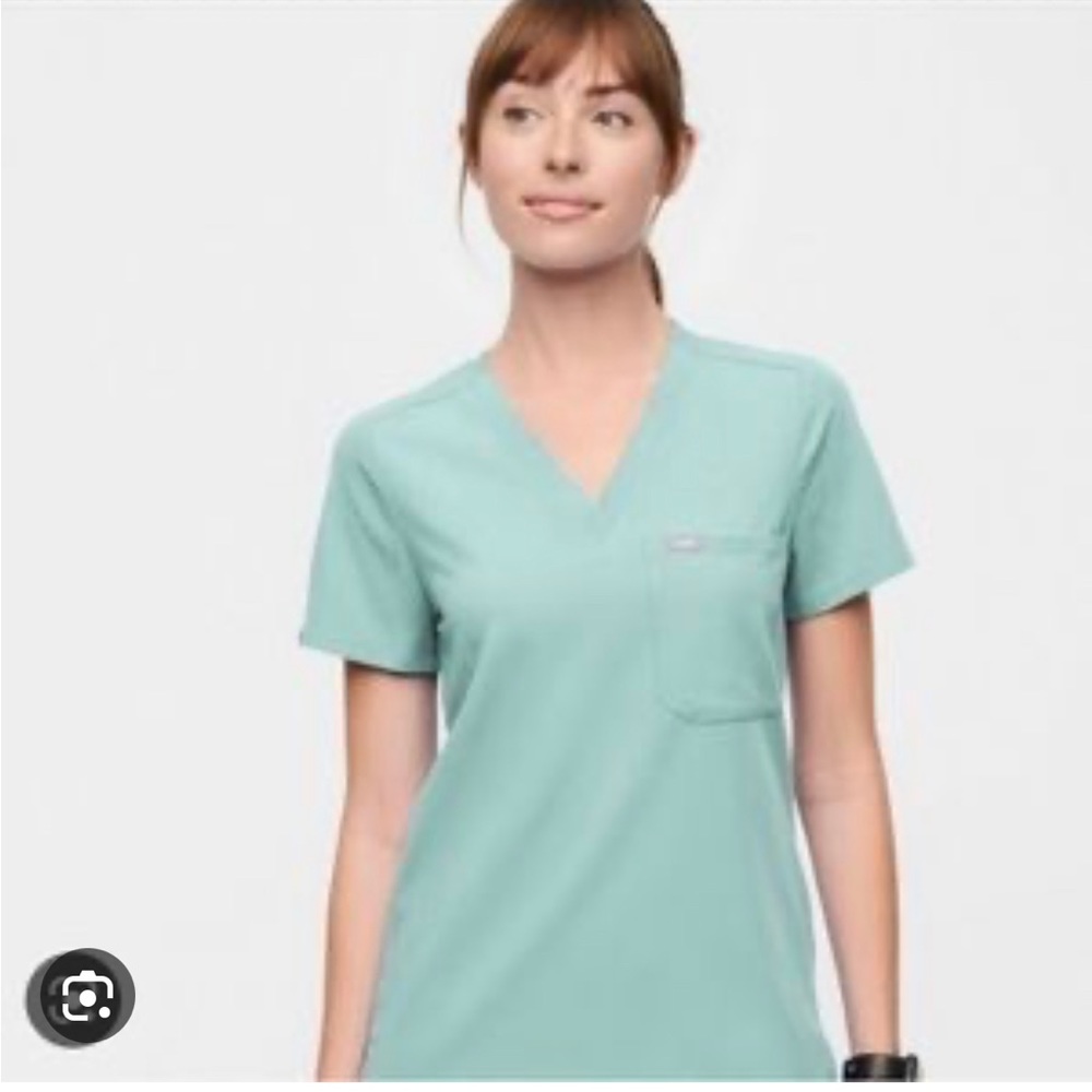 Figs xs Catarina one pocket scrub top
